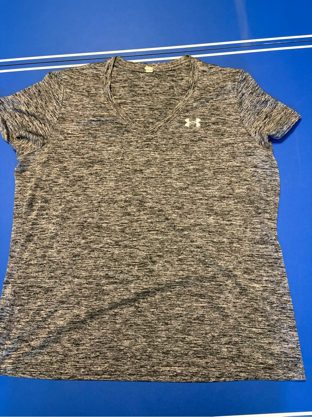 Under Armour Women's Short Sleeve Heathered Gray V-Neck Tee